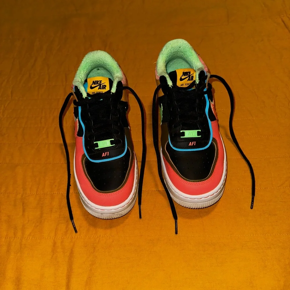 Nike Air Force 1 Multicolor Sneakers - Picture 2 of 7
